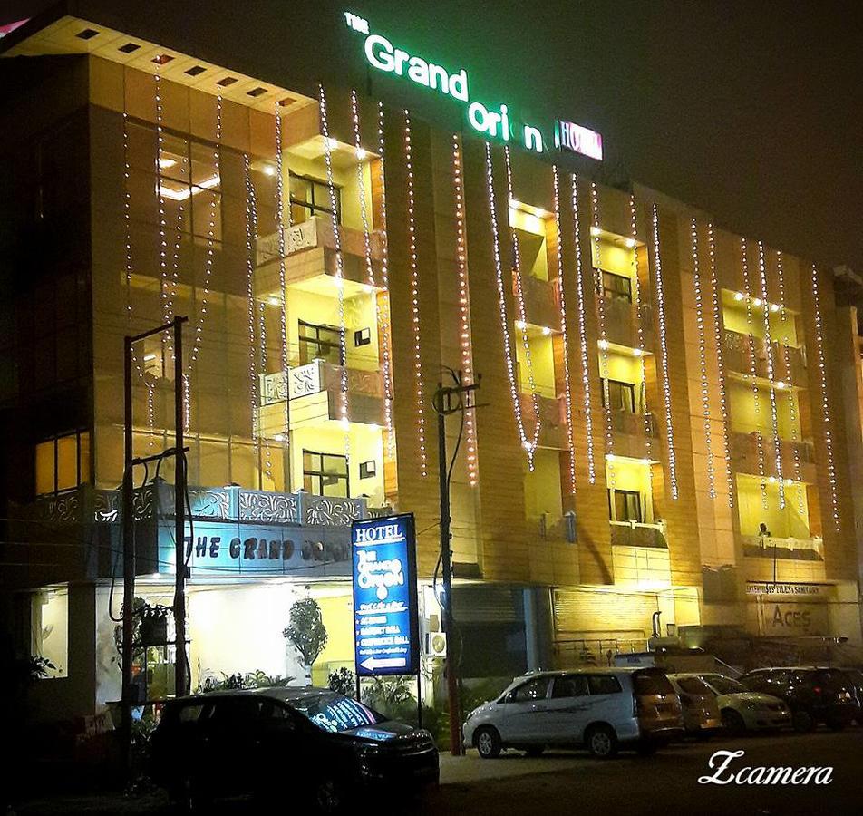 The Grand Orion Hotel Chinhat Esterno foto