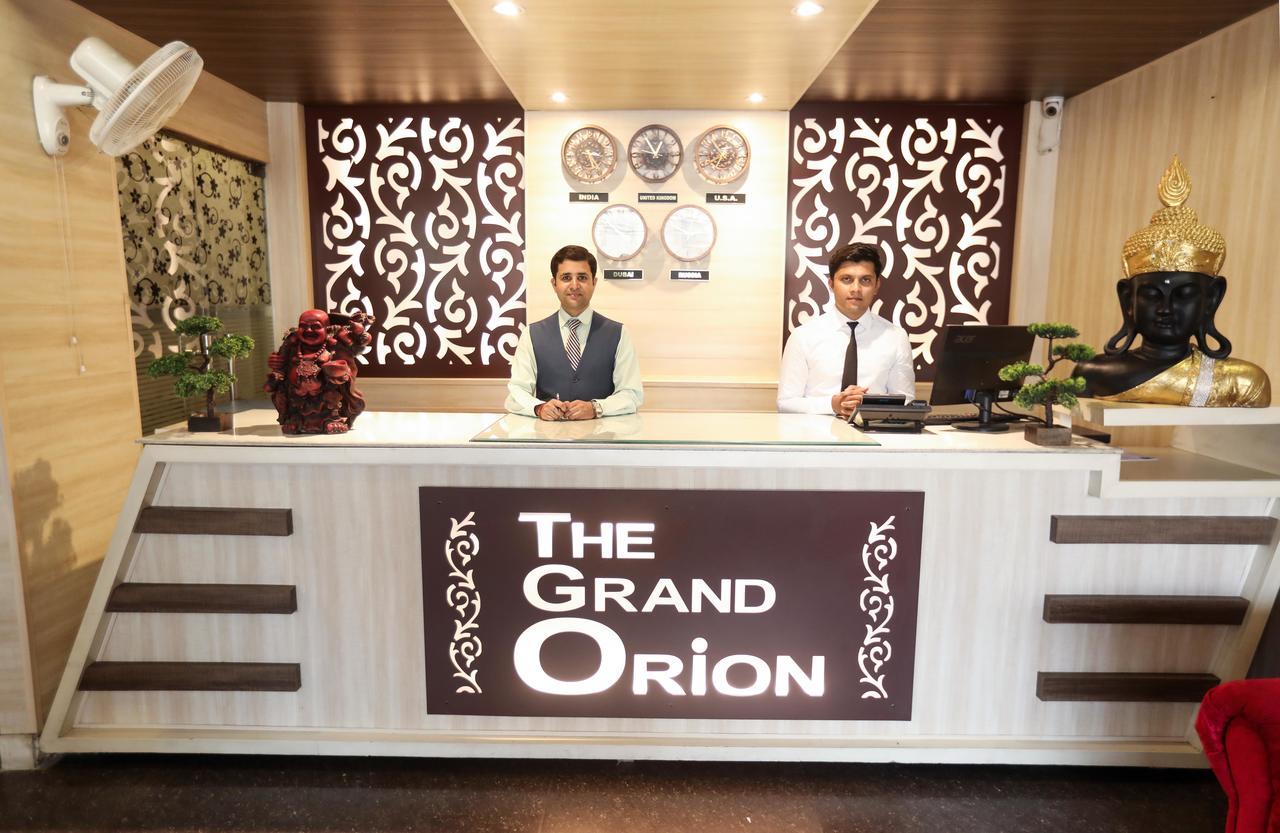 The Grand Orion Hotel Chinhat Esterno foto