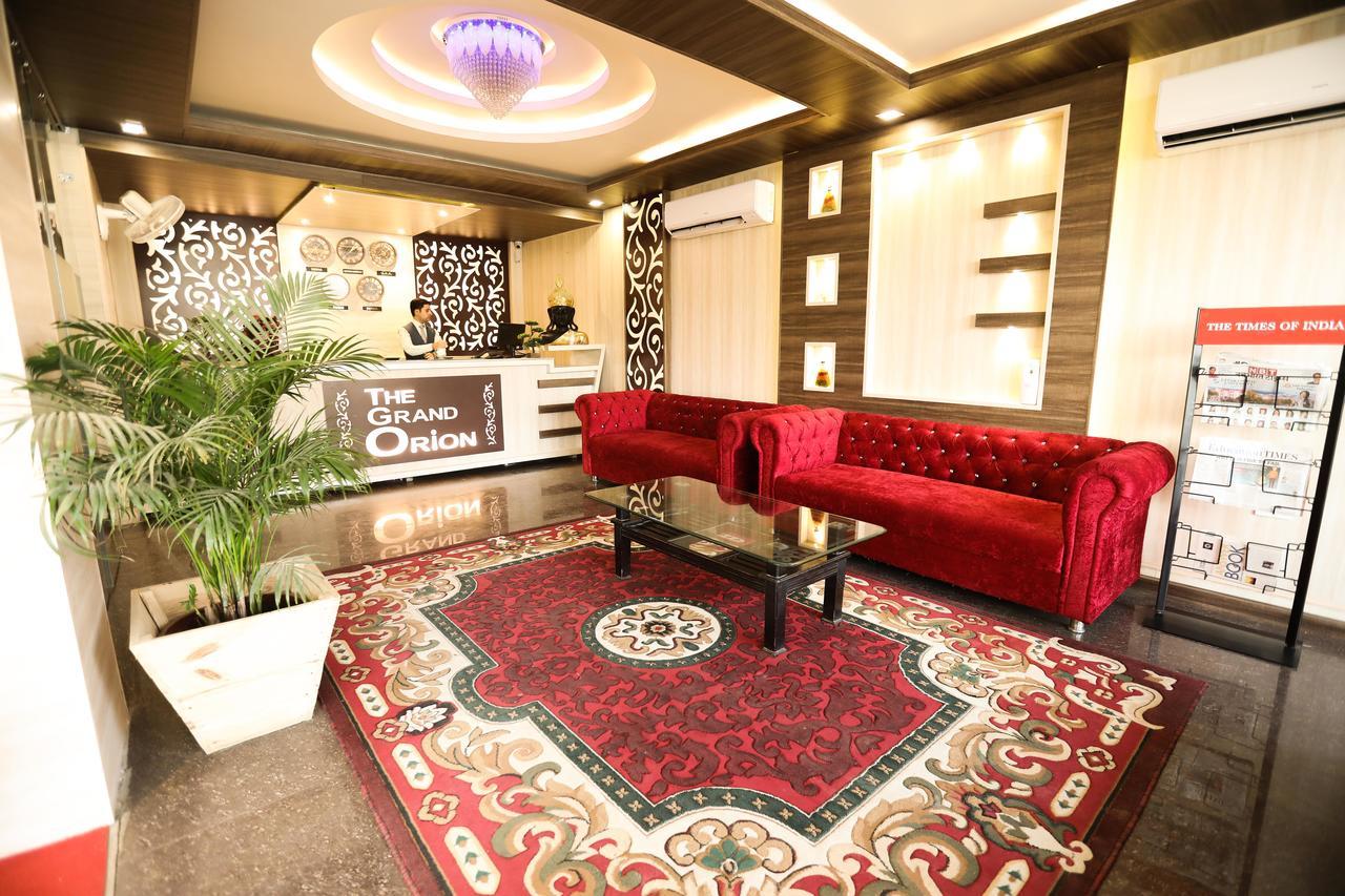 The Grand Orion Hotel Chinhat Esterno foto